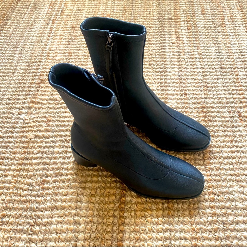 Quince Italian Leather Stretch Sock Bootie